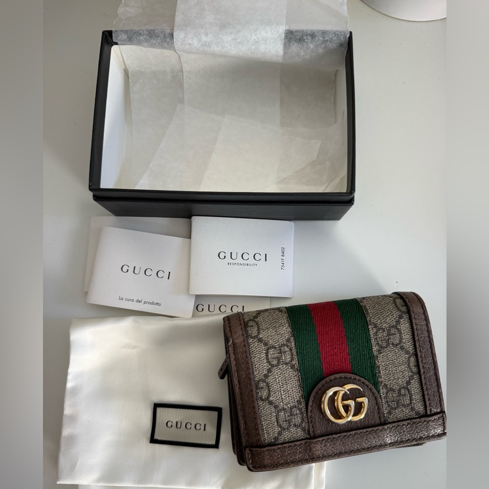 Gucci GG Supreme Brown Wallet with Red and Green Stripe